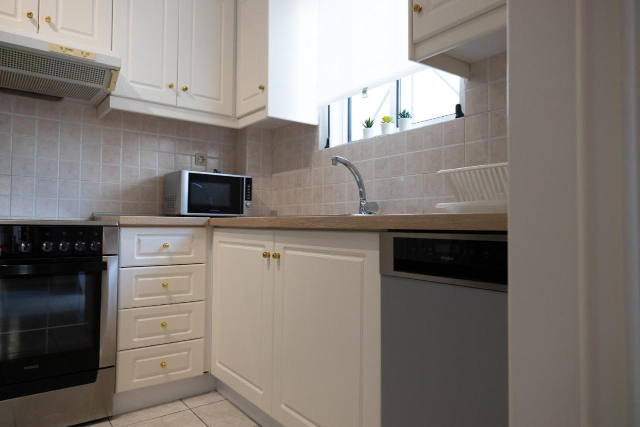 Spacious Apartment Close To The Sea And The City Center 雅典 外观 照片